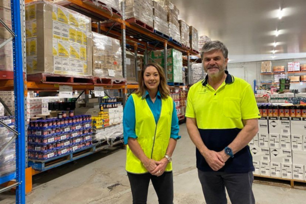 GIVIT Victoria Manager Natarsha with Matt from Shepparton FoodShare